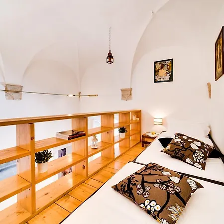 Apartment Mezzanine In Historic Palazzo