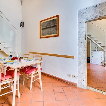 Mezzanine In Historic Palazzo Apartment