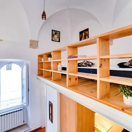 Mezzanine In Historic Palazzo Apartment *